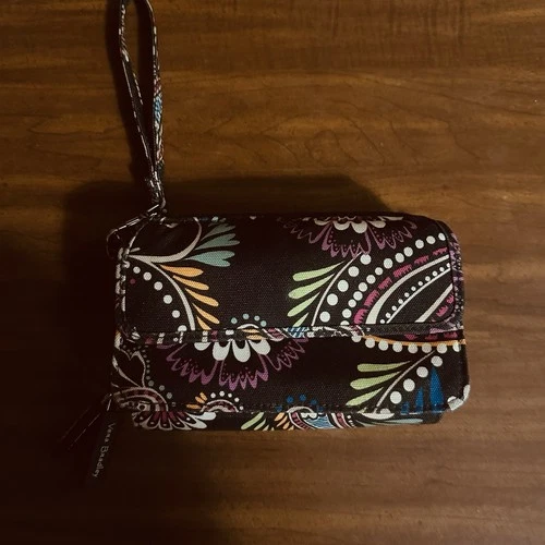 VERA BRADLEY Accordion Wallet Wristlet Bandana Swirl Excellent Condition