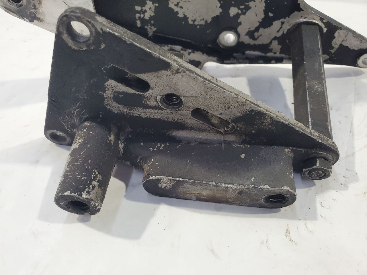 1980 Rolls Royce OEM Power Steering Mount ue355834