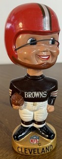 1960s CLEVELAND BROWNS GOLD BASE BOBBLEHEAD NODDER PRO NOVELTY NICE JAPAN READ