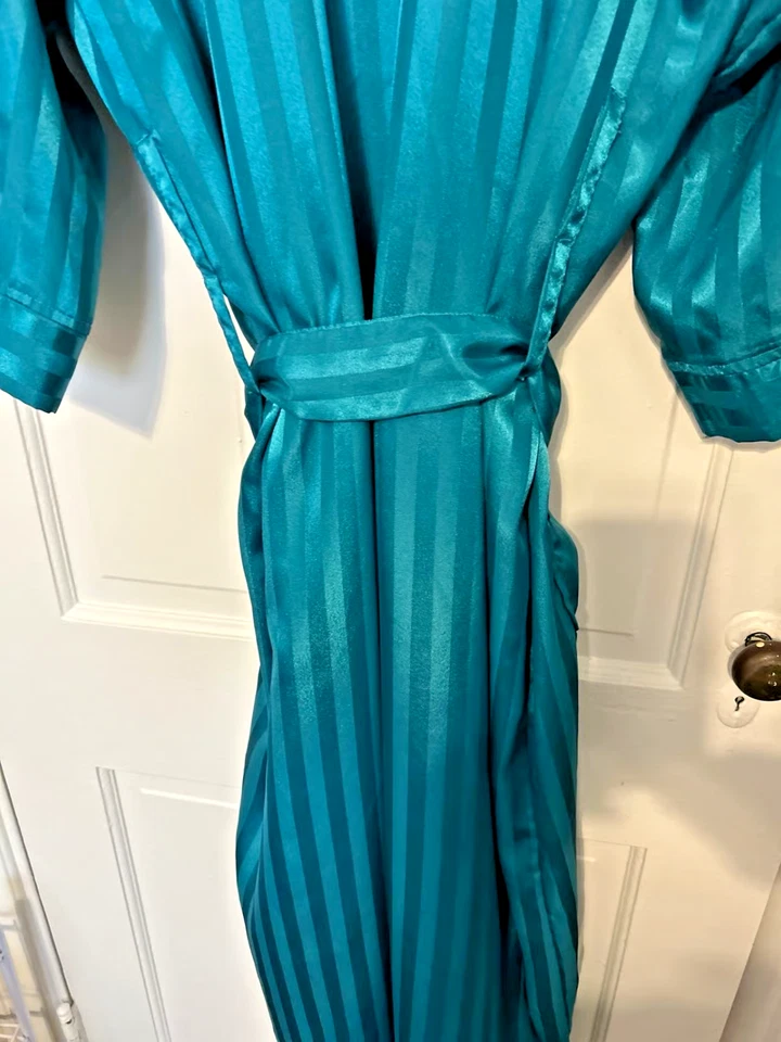 Bata vintage Christian Dior Monsieur para hombre verde satinado talla única años 80 Foto 4 de 4