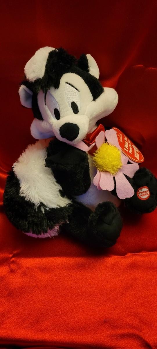 Pepe Le Pew Plush Skunk w/ Flower I Pick You Looney Tunes Hallmark