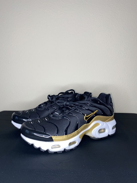 air max plus gs black