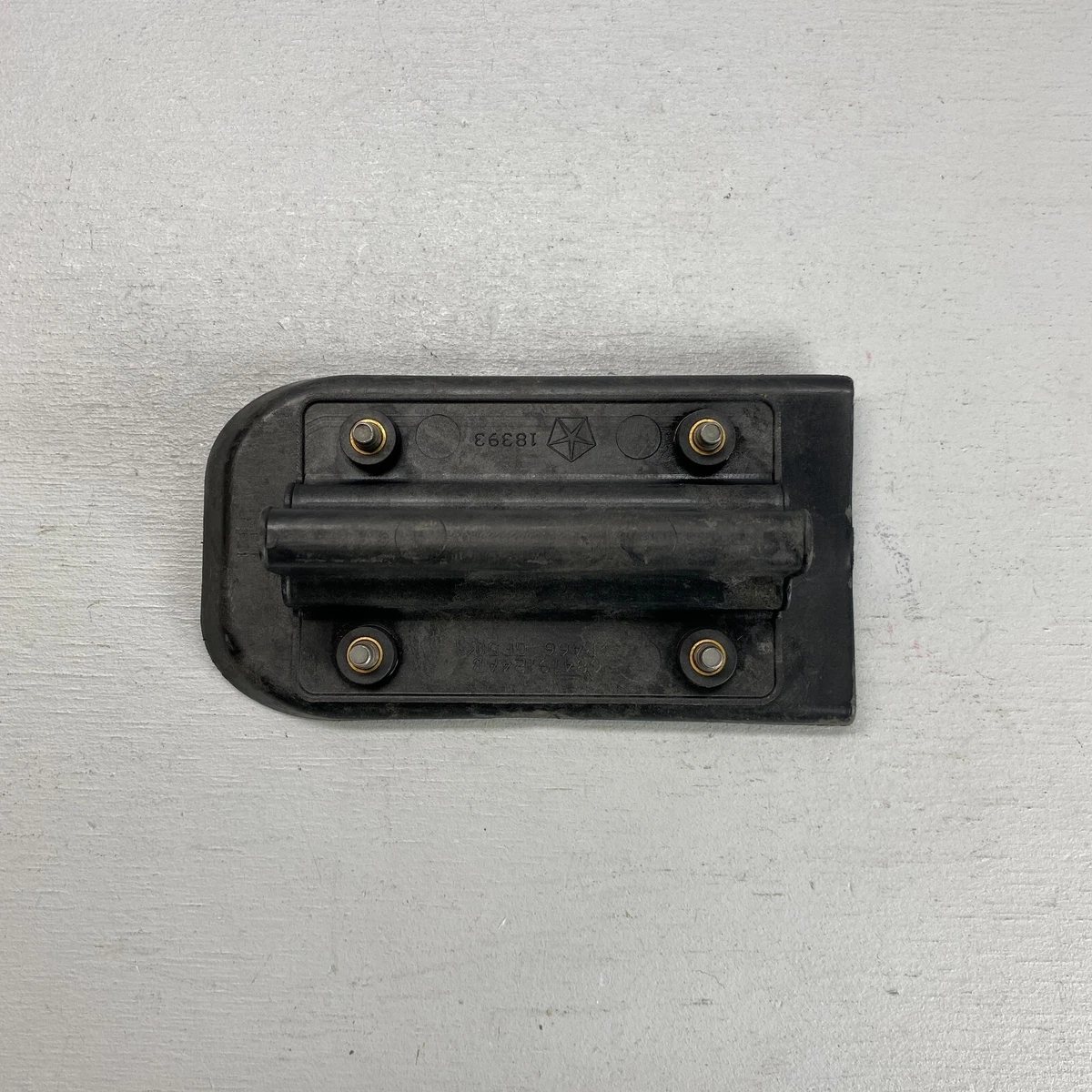 2019 DODGE CHALLENGER AIR DEFLECTOR BRAKE COOLING 68419124AB OEM 