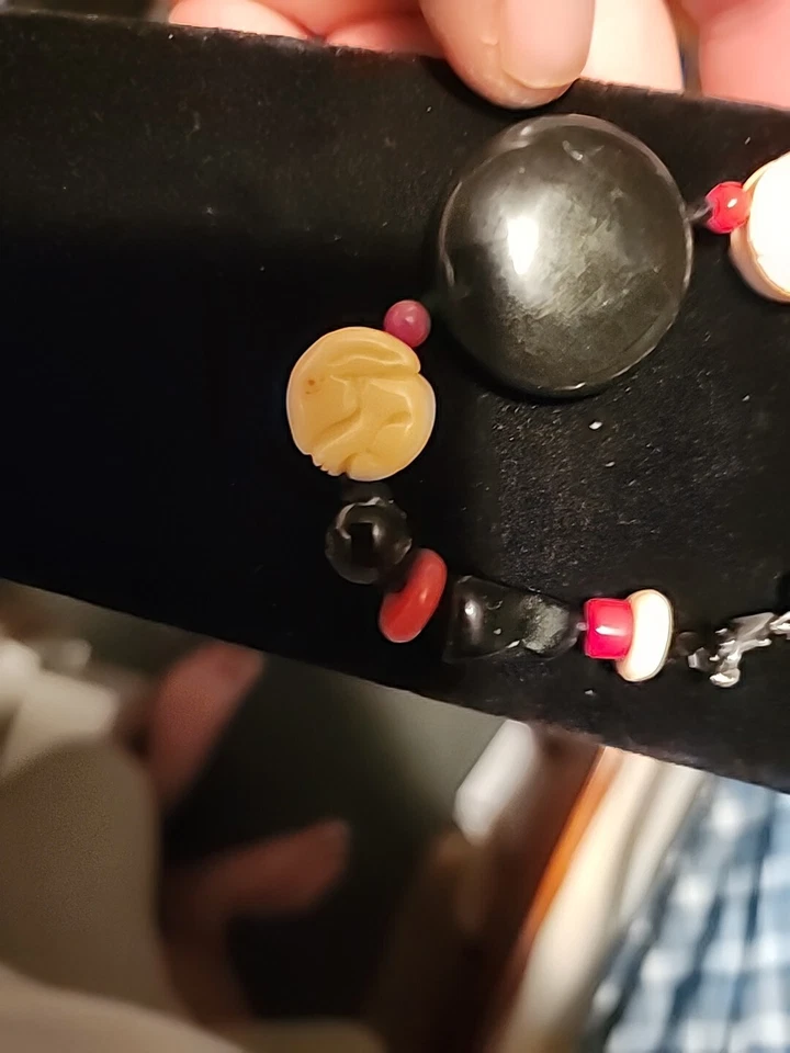 Handmade Rare & Unique Chunky Assorted Giant Carved Bead BRACELET - Image 3 of 4