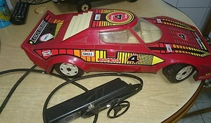 coche teledirigido con cable