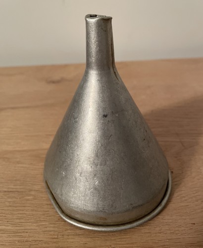 Vintage Metal Medium Size Funnel 4 1/2" Tall x 4" Diameter Canning Kitchen Tools - Picture 7 of 12
