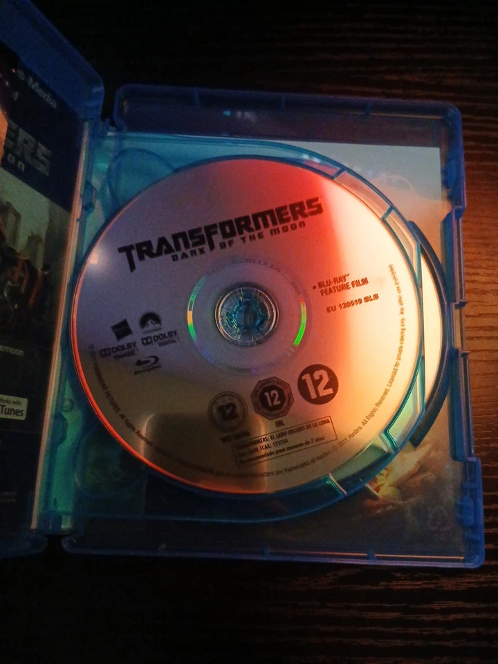 Transformers - Dark Of The Moon (BluRayDVD, 2011) - Image 3 of 3