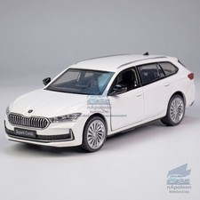 1:35 Skoda Superb IV Combi Modelo Coche Diecast Vehículo Niños Regalo Colección Blanco