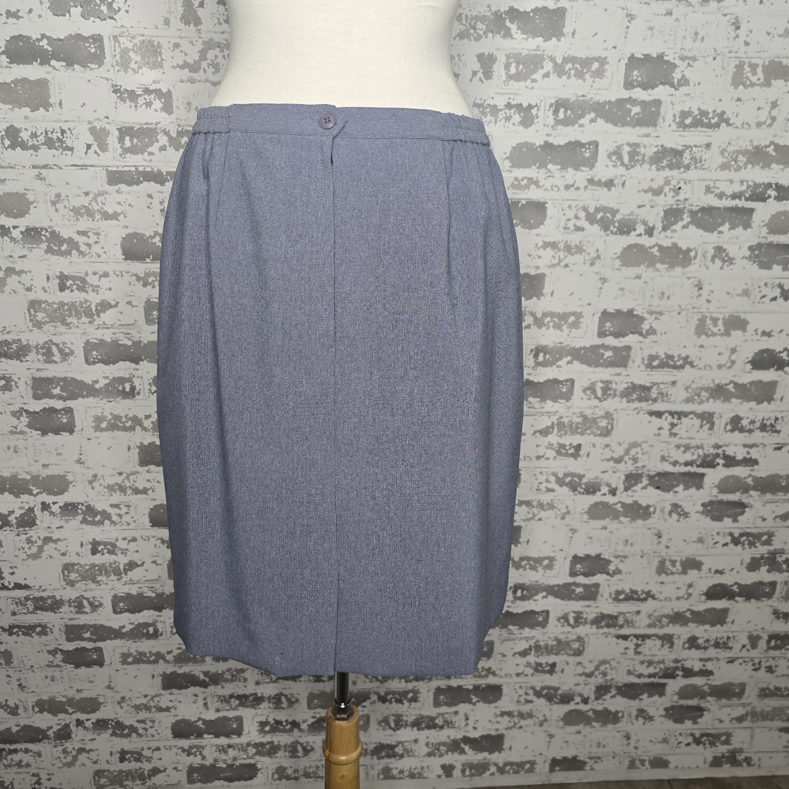 Le Suit 2 Piece Skirt Set Womens 14 Gray Short Sleeve Career Work Wear Business