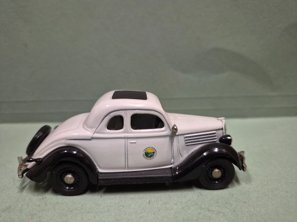 REX TOYS FORD V8 1935 MONTANA STATE PATROL POLICE SCALA 1:43 - Immagine 2 di 4