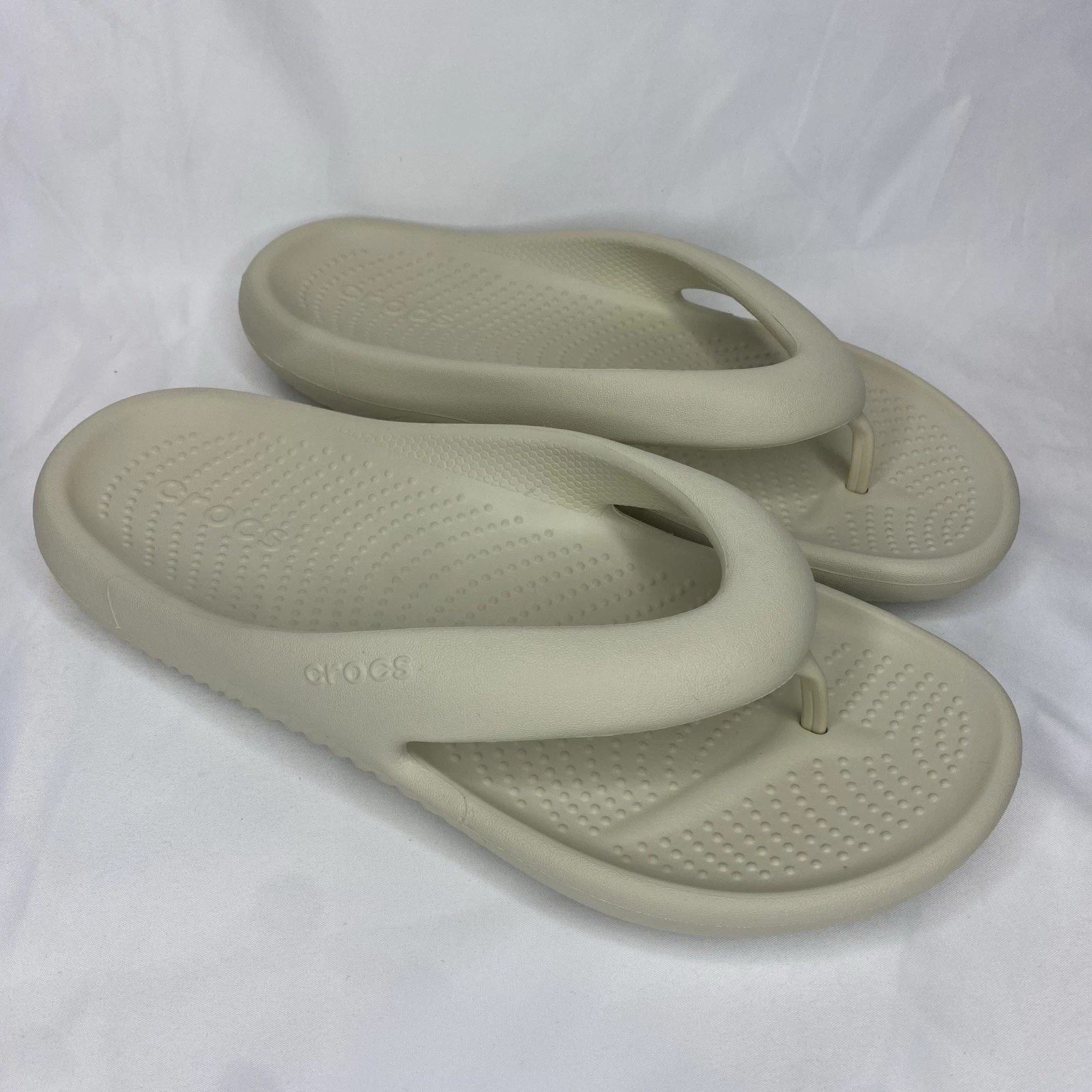 Crocs Mellow Recovery Flip Flops Slip On Size M 7 / W 9 Off white Color