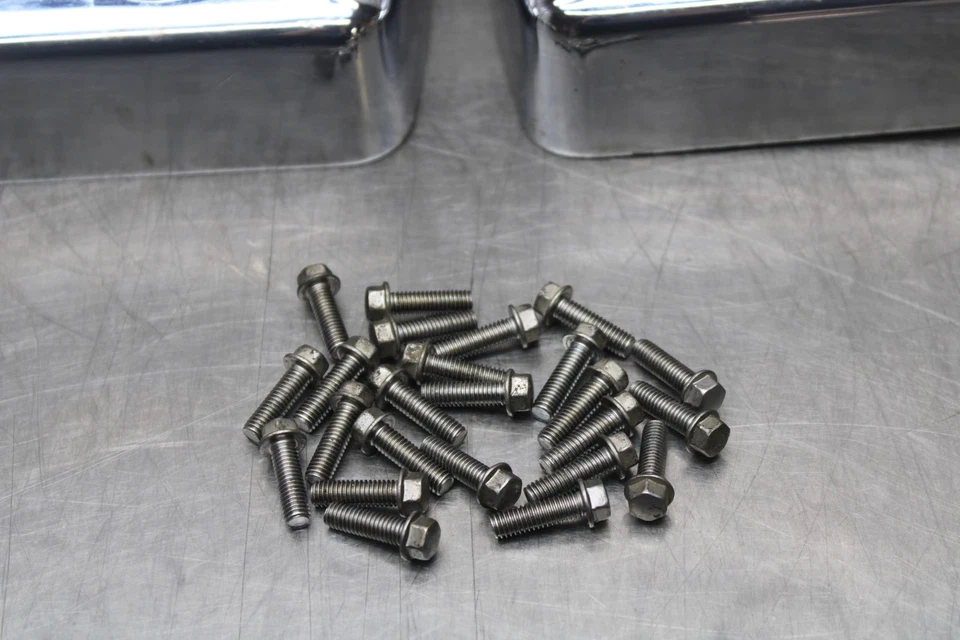 03-08 KAWASAKI VULCAN 1600 ENGINE TOP END CYLINDER HEAD COVER SET BB196 - Image 2 of 4