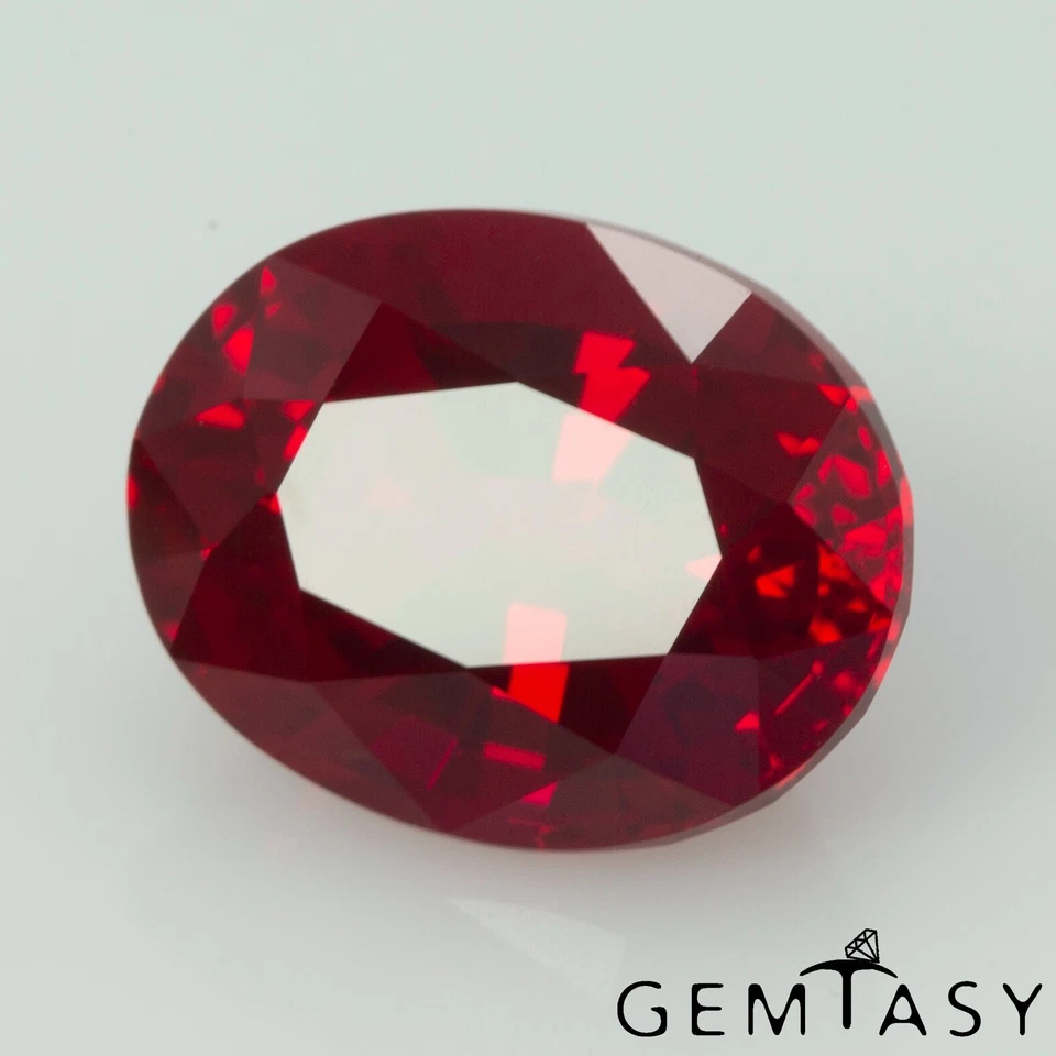 Cut stone - Ruby Pigeon blood Czochralski (Pulled) lab grown, 10x8mm 3.84ct - Image 2 of 4