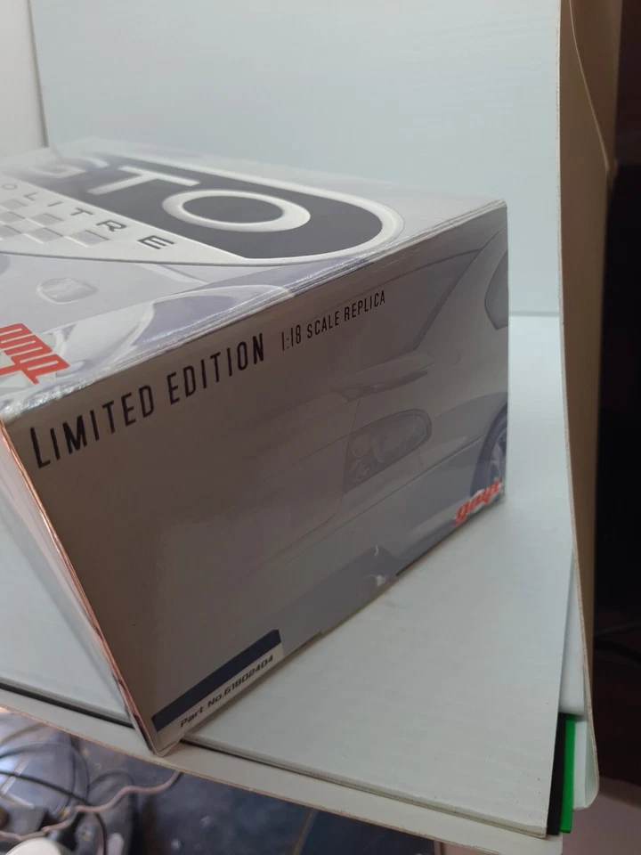 gmp 2005 GTO Limited Edition Replica Holden Manaro 1:18 Scale Blue New In Box  - Image 4 of 4