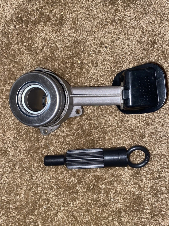 2000-2004 Ford focus zx3 2.0l non turbo clutch kit and throughout bearing Foto 2 de 2