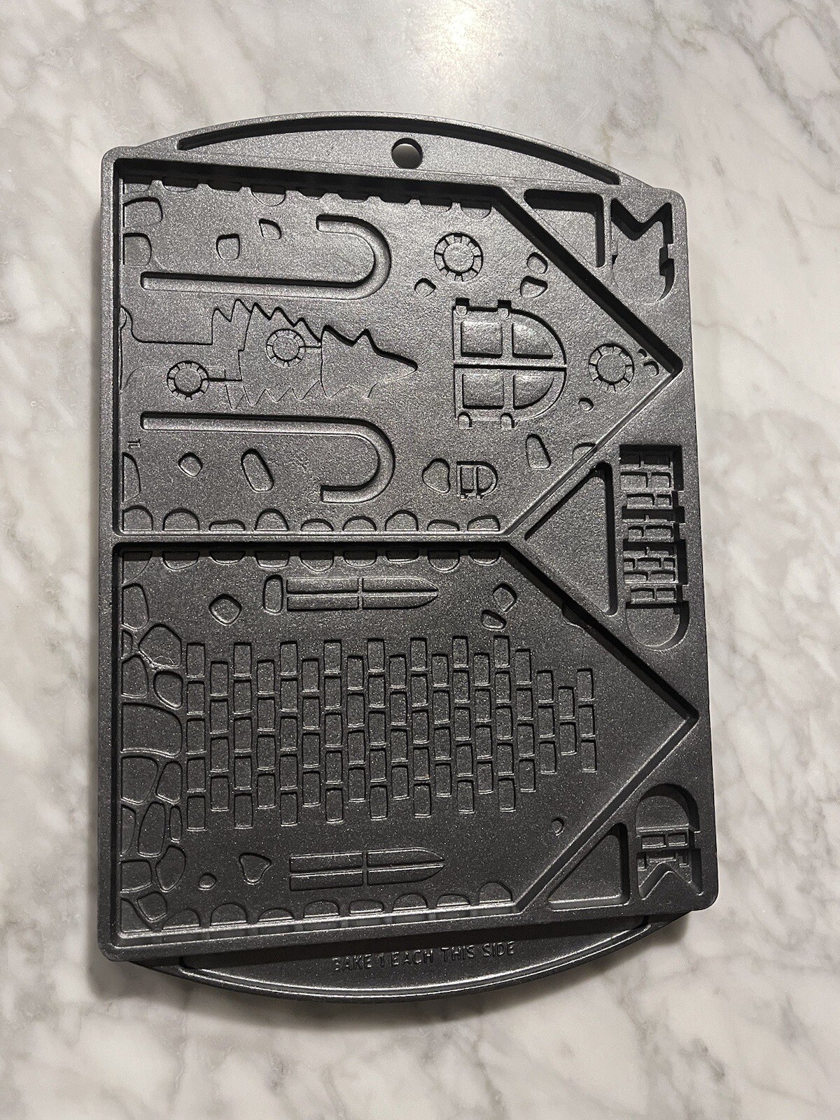 Nordic Ware Gingerbread House Mold 40724W Cast Aluminum Pan Form Mould Christmas eBay