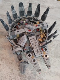 Lego Star WAR set complet 75105 Millennium Falcon Epi.7 EXCELLENT CONDITION 2015