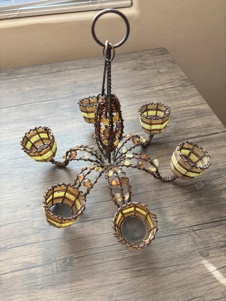 Candelabro de hierro forjado estilo bohemio con cuentas Foto 3 de 4