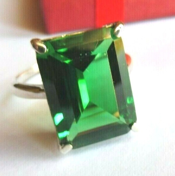 Bague en démantoïde verte et argent massif 925 ajustable d'exception