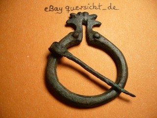 Omega Fibel FO Baltikum (ca. 5. 8. Century AD) 48 28x61 68 mm 27 52 g (Q055)