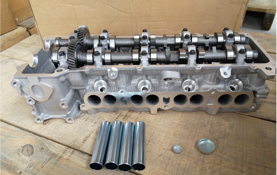 Cylinder Head For 1994-2000 Toyota 4-Runner T-100 Tacoma 2.4L 2.7L 2RZFE 3RZFE Foto 4 de 4