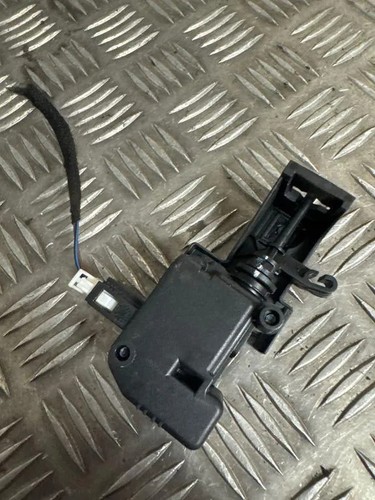 MERCEDES-BENZ E W212 Tankverschluss A2048200072 2.20 2013 33371451