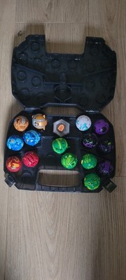 Bakugan Koffer mit 15 Bakugan