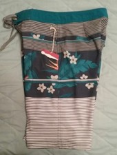 New Mossimo Men's Floral Striped Board Shorts Blue, gray, Hawaiian Size 28 NWT