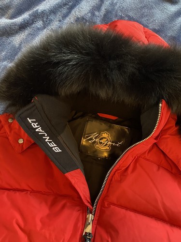 RARE BENJART Mens Red medium M Puffer 