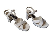 Vintage Mudd white shimmer strappy chunky platform heel - size 7.5