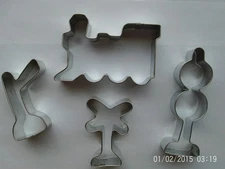 Railroad Cookie Cutter 4 pc Set Train, Signal Arm, Crossing Sign,  Light