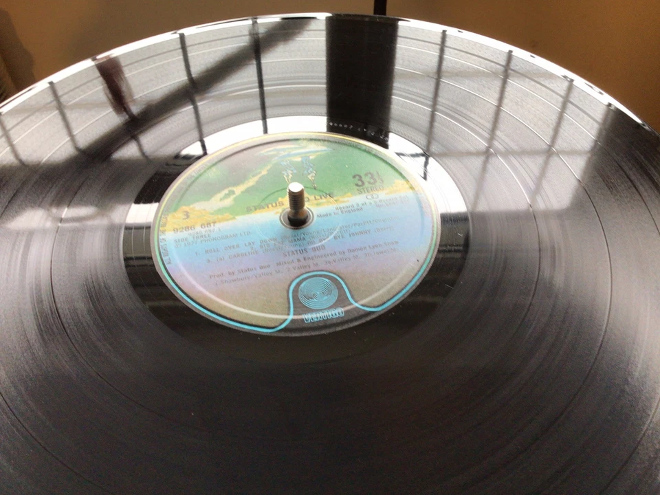 Status Quo – Live 1977 UK 2 x LP UK 1st PRESS SUPER AUDIO PLAYTESTED - Image 3 of 4