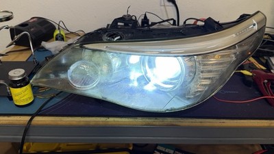 BMW E60 LCI Adaptive Xenon Headlights PAIR - 7044676-05 - FOR PARTS / REPAIR