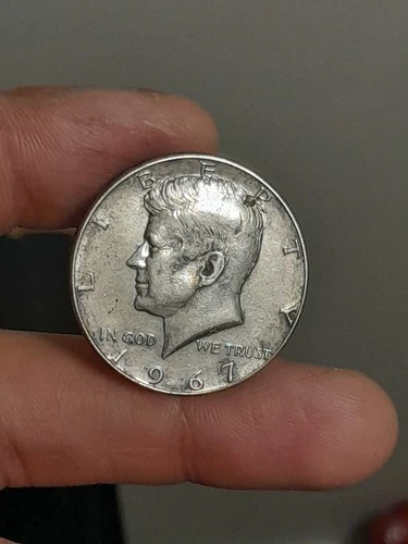 1967- P Kennedy Half Dollar (40% silver) #4