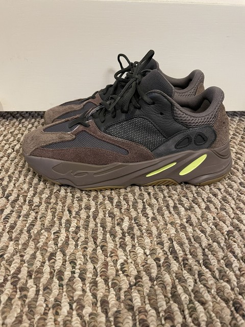 adidas YEEZY BOOST 700 Wave Runner âMauveâ EE9614 - FavSole.com