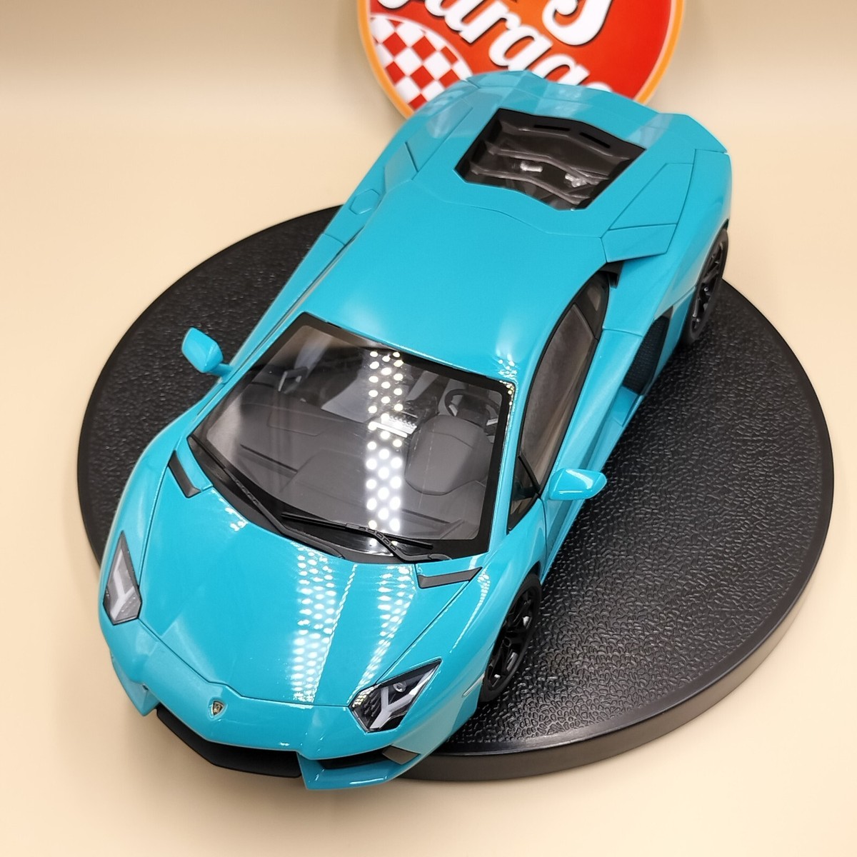 AUTOart 1/18 Lamborghini Aventador LP700-4 Turquoise Blue AUTOart 1/18 Lamborghini Aventador LP700-4 Turquoise Blue