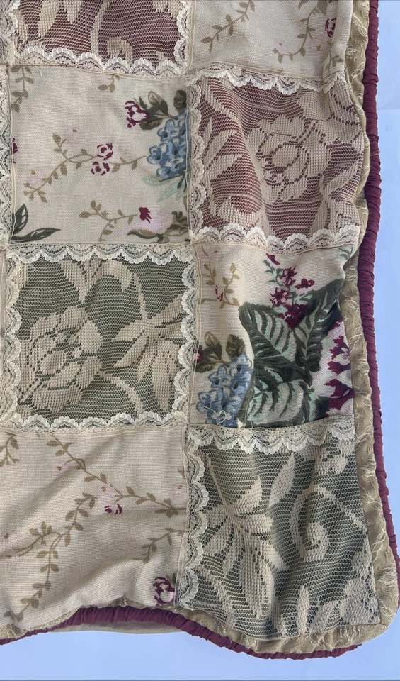 Pair VTG JC Penney Home Floral Pillow Shams Cottage Shabby Chic Patchwork Lace - Image 4 of 4