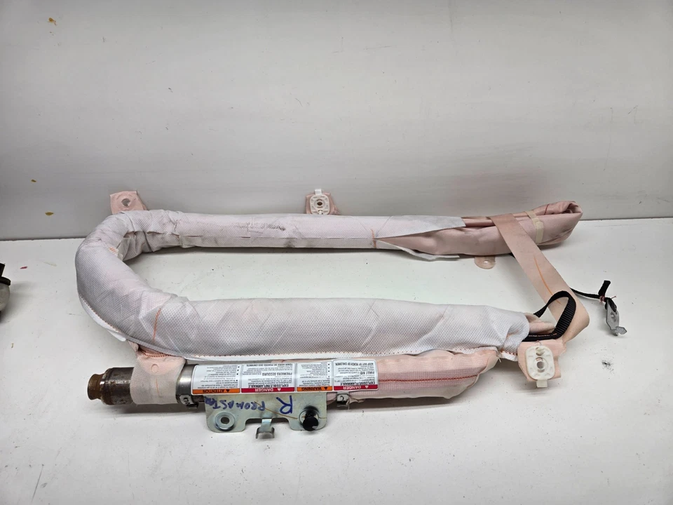 2014-2016 Ram Promaster 1500 2500 3500 правая боковая занавеска 04727704ab - Изображение 2 из 4