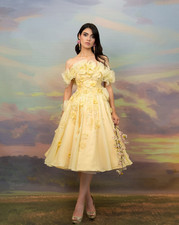 Light Yellow Tea-Length Short Wedding Dresses Off the Shoulder 3D Florals Tulle