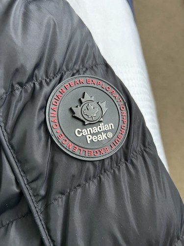 Schwarze kanadische gesteppte Jacke Größe M - Bild 9 von 9