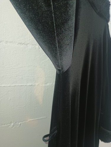 Vintage Diamond Tea Black Velvet Wrap Robe Womens Small Pockets Quiet Luxury - Picture 18 of 24
