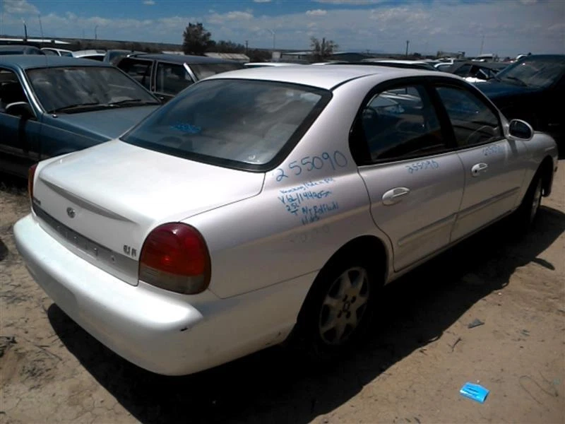 Used Front Left Lower Lower Control Arm Front fits: 2000 Hyundai Sonata Front Le - Image 4 of 4