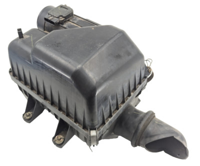 2001-2004 Toyota Sequoia SR5 Air Intake Cleaner Filter Box Housing OEM
