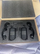 Junjumoto 32mm Black Angled Highway Foot Pegs Mounting Kit Fit Harley