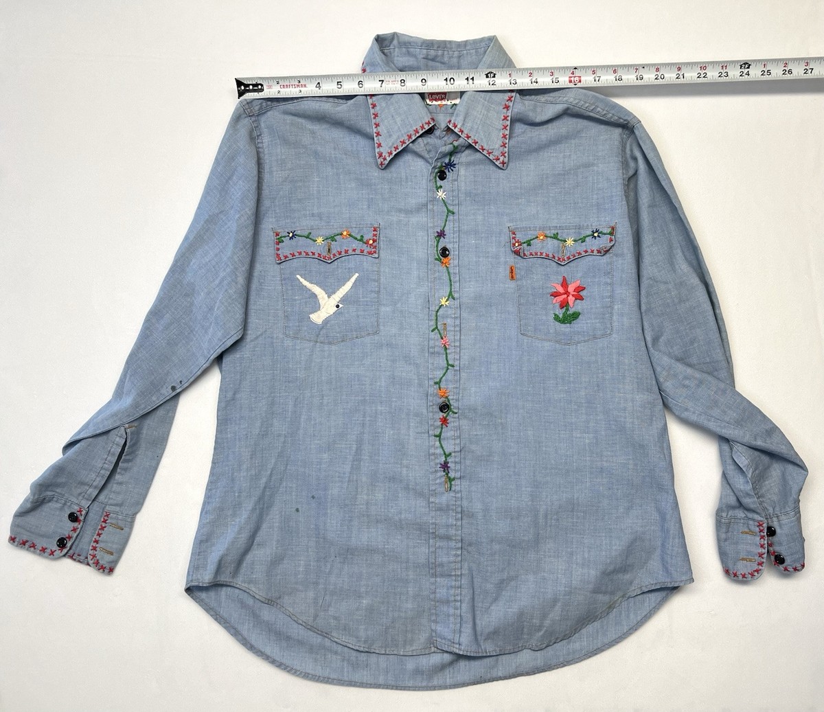 トップス 80's Levi's CHAMBRAY WesternSHIRT M USED Vtg 70s Levi's Chambray Shirt Hand Embroidered Western Button Up