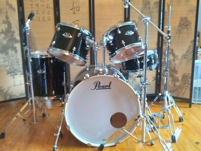New Pearl Export Drum Set with Hardware 