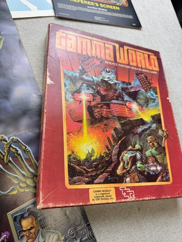 Gamma World Fantasy Gioco di Ruolo 1983 Boxato 1° Stampa TSR con Mappa LEGGI - Foto 4 di 5