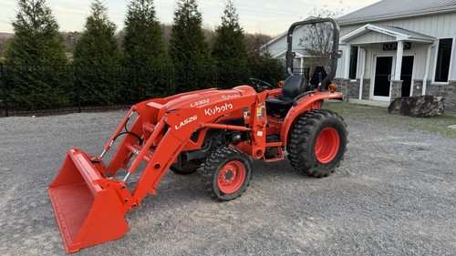 2023 KUBOTA L3302 TRACTOR WITH LA526 LOADER - 4X4 - HYDROSTATIC - LOW HR MACHINE