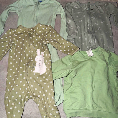 Carter's/1 old navy 6-9M Lot of 4 One-Piece Sleepers Green/Gray Bunny Floral Zip