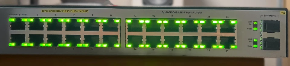 HP Switch Ethernet 1820 PoE+ 185W J9983A 24 porte 10/100/1000 + 2 porte SFP - Immagine 2 di 4